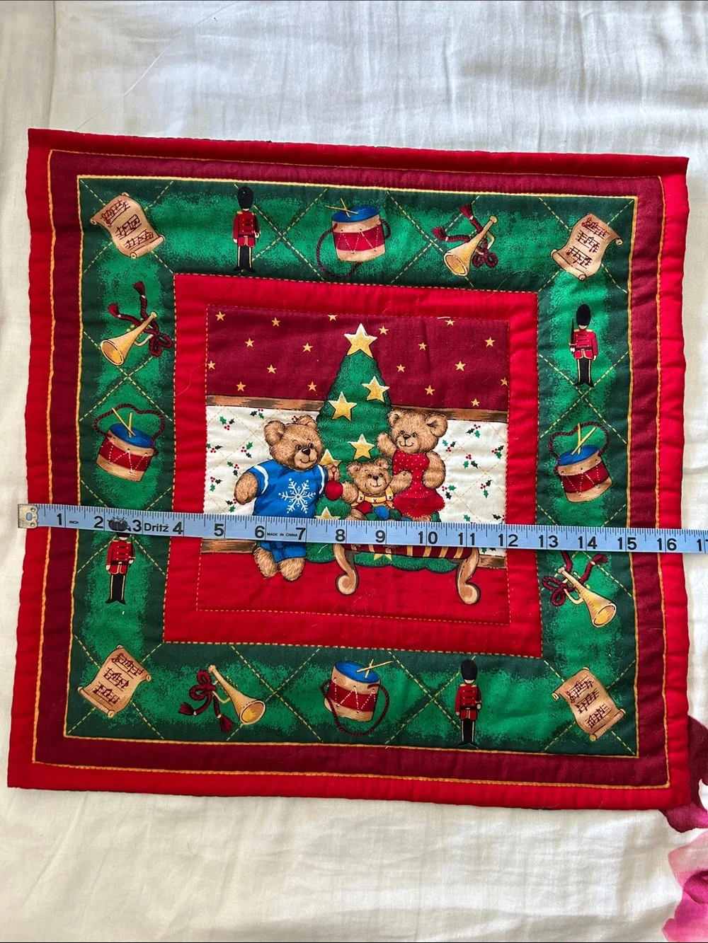 Holiday Teddy Bear Wall Hanging Quilt - Red & Green